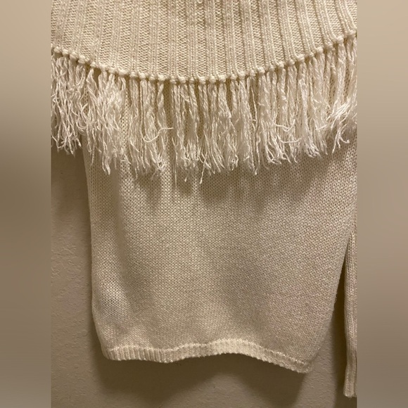 House of Harlow 1960 X Revolve Ivory Fringe Trim Jazzie Sweater Size XS - Picture 9 of 11